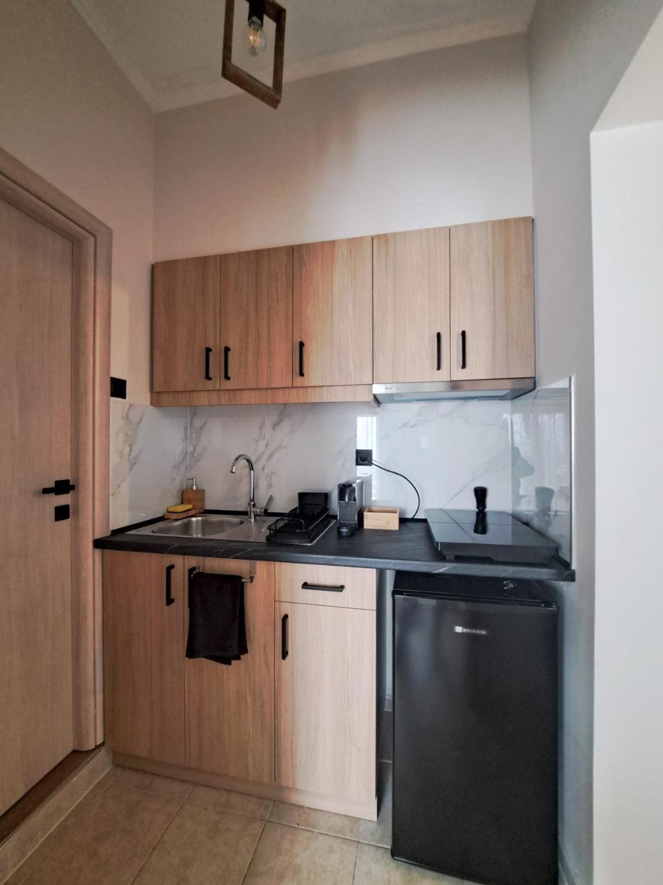 Pnoe Apartments Като-Лутракі Екстер'єр фото