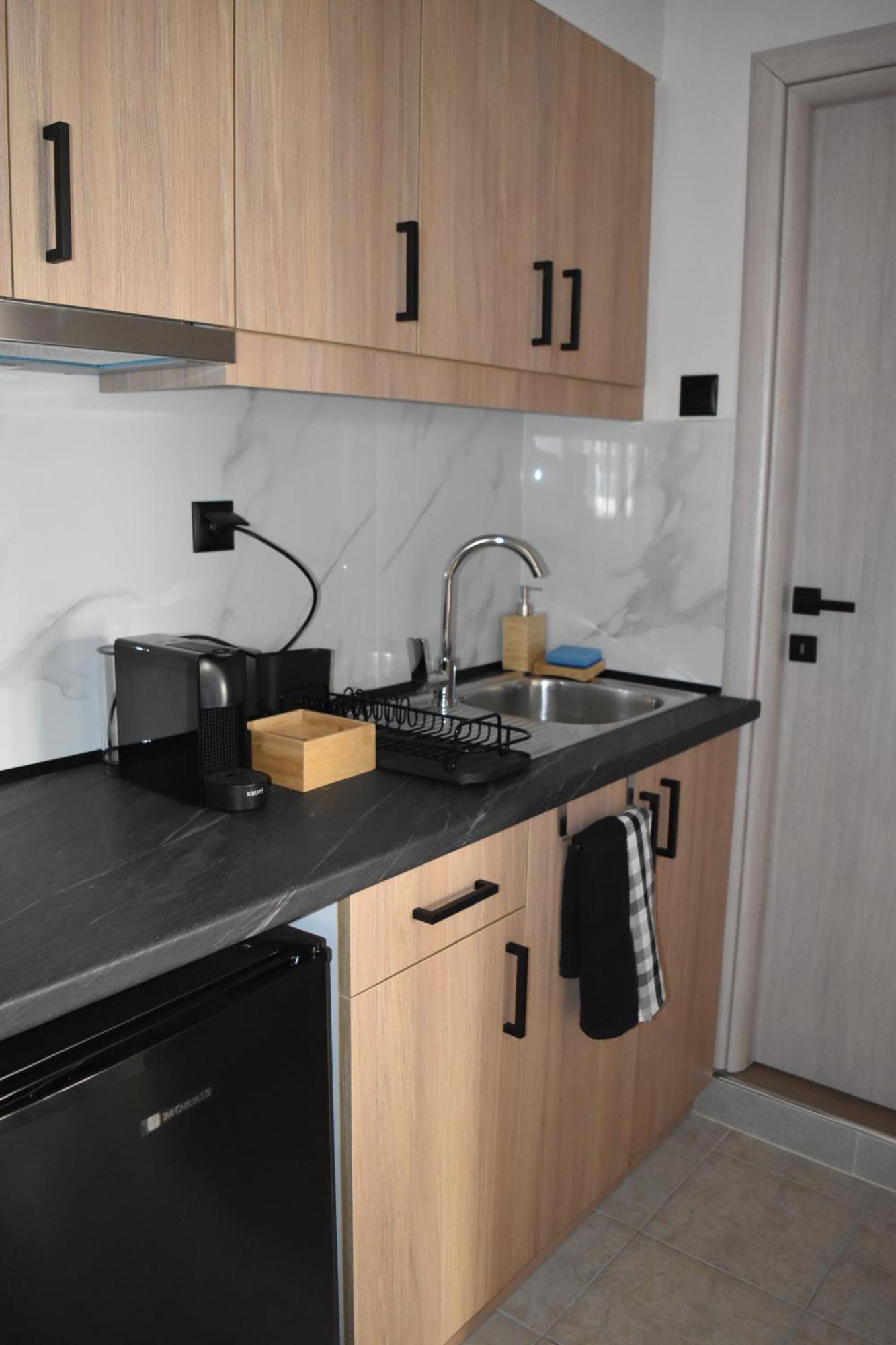 Pnoe Apartments Като-Лутракі Екстер'єр фото