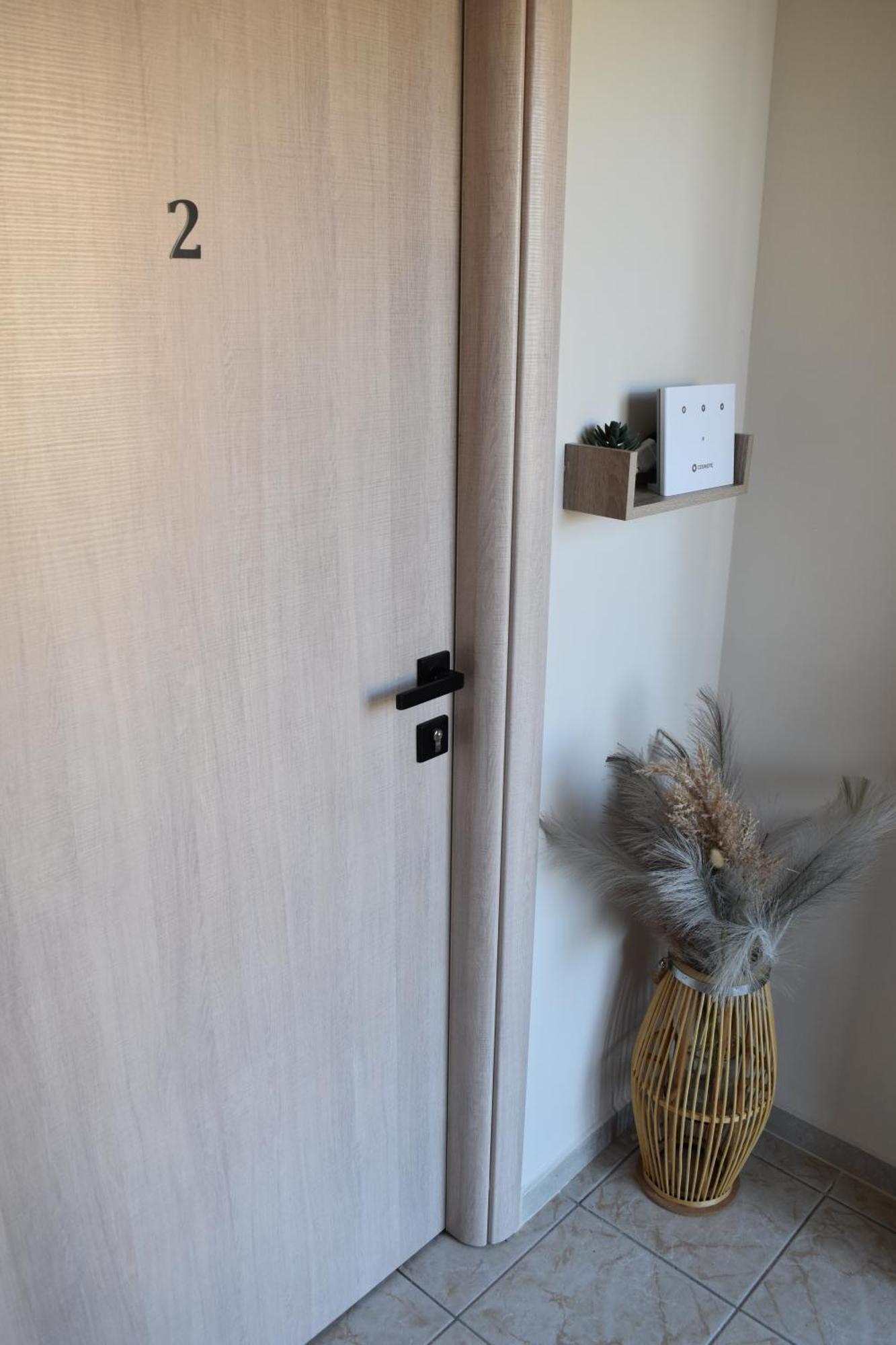 Pnoe Apartments Като-Лутракі Екстер'єр фото